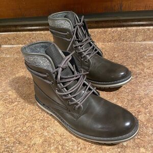 Men’s Boots /Shoes Size 9M